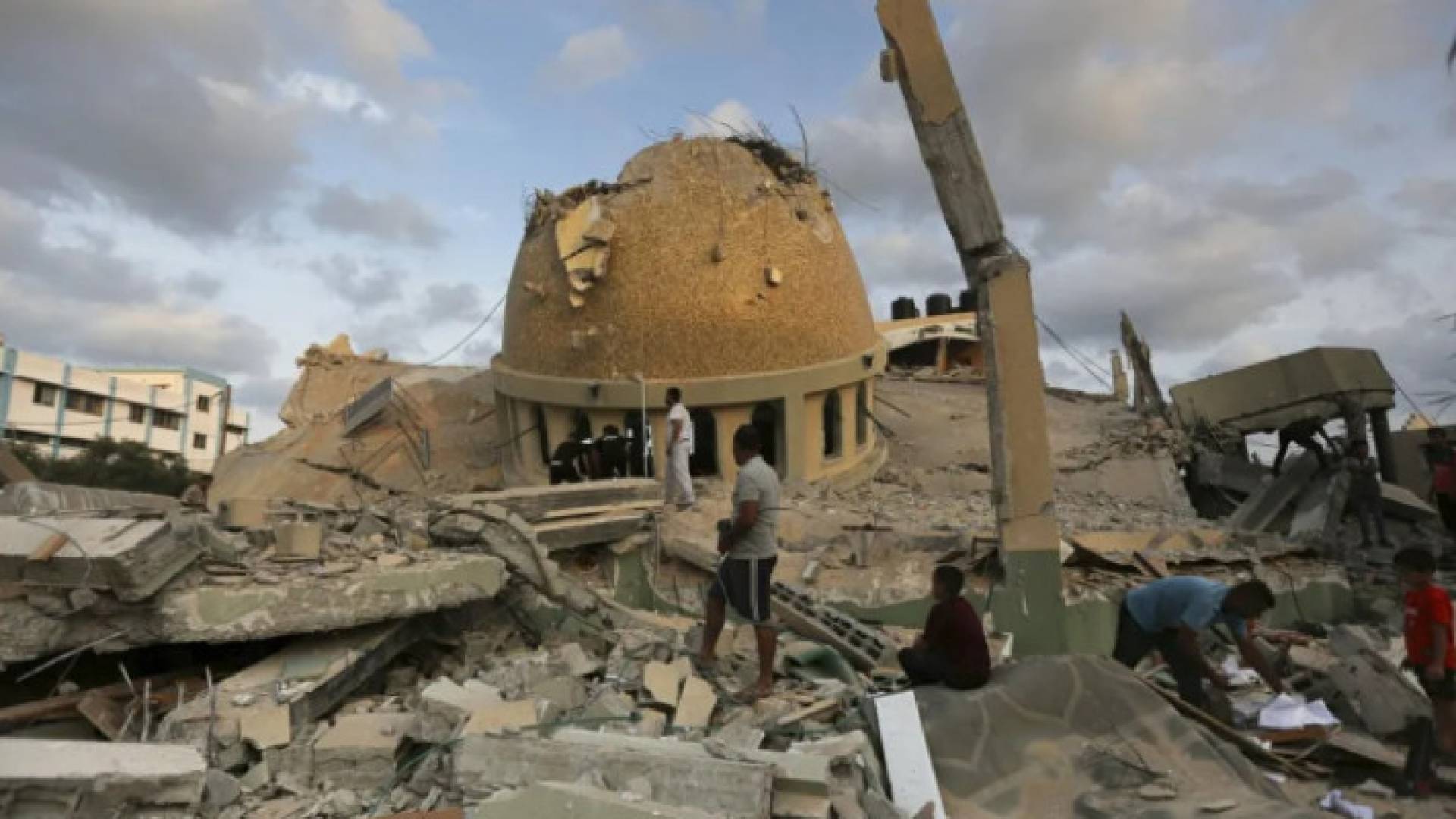 Image 1 from gallery