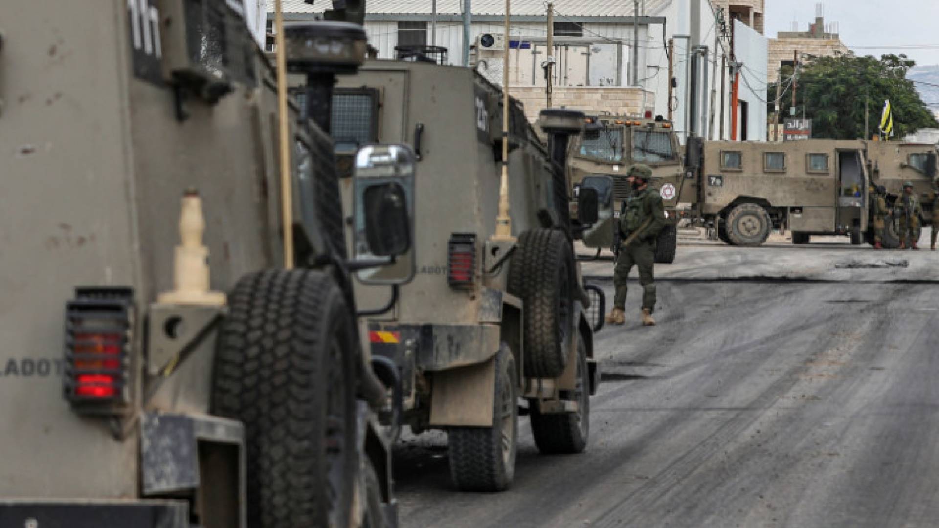 Image 1 from gallery