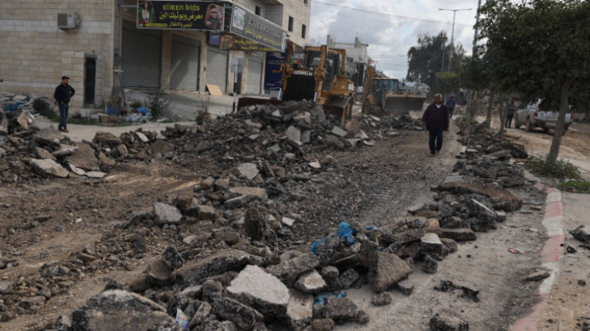 Image 1 from gallery