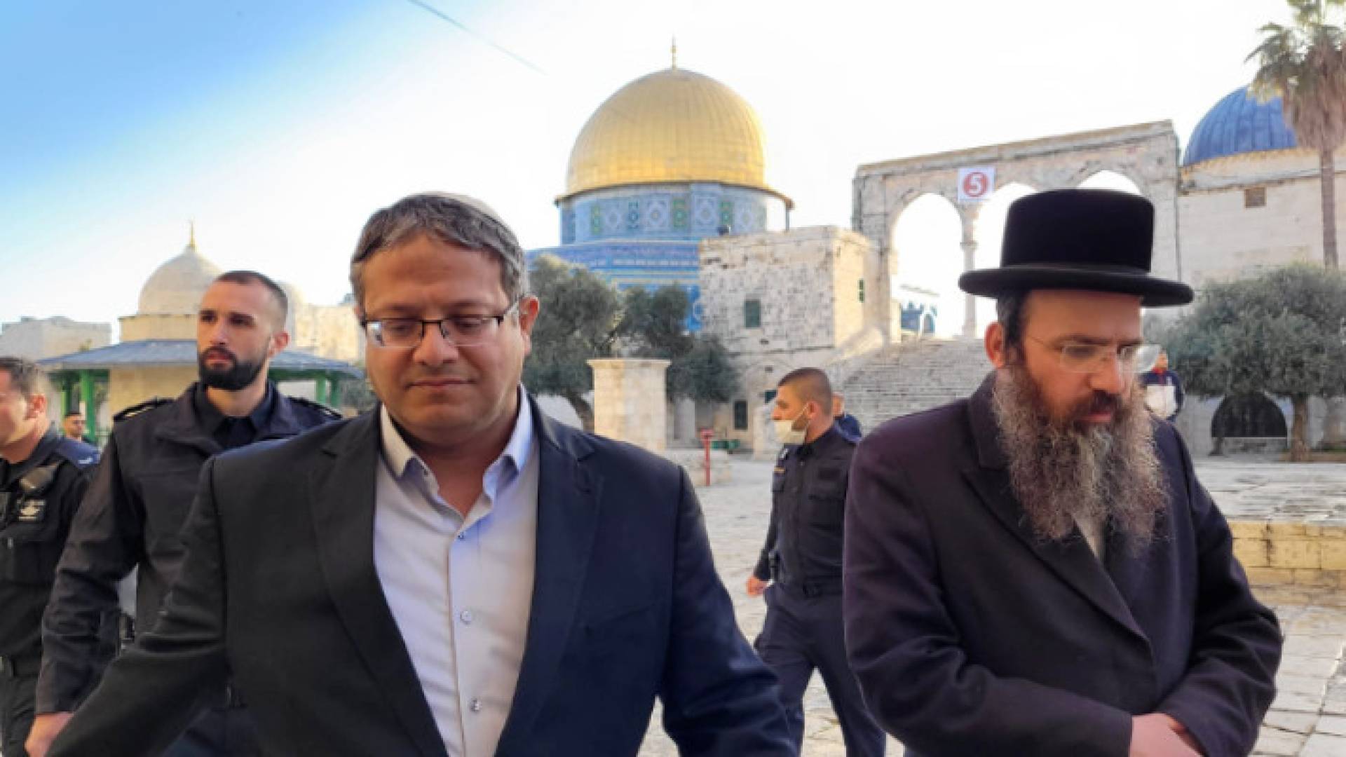 Image 1 from gallery