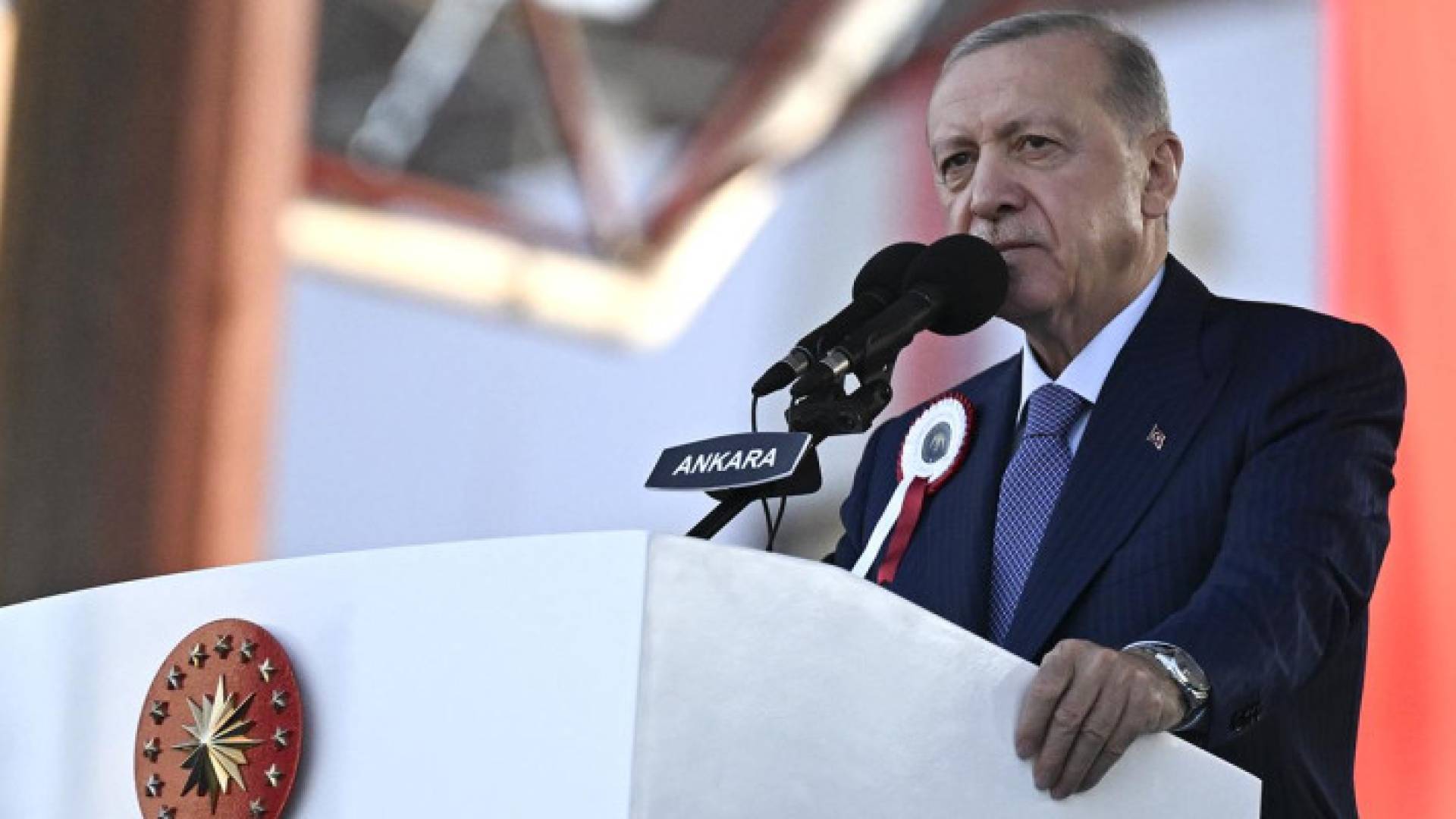 Image 1 from gallery