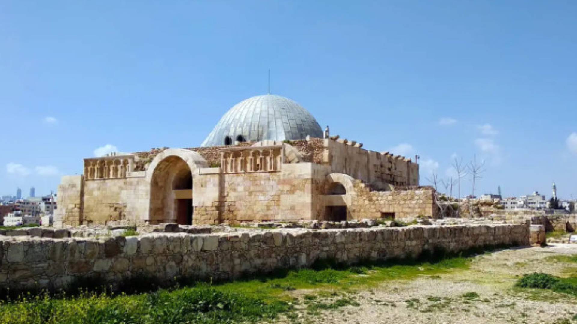 Image 1 from gallery