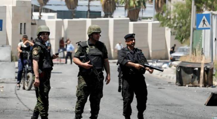 Palestinian security forces surround brigades at Tulkarm hospital