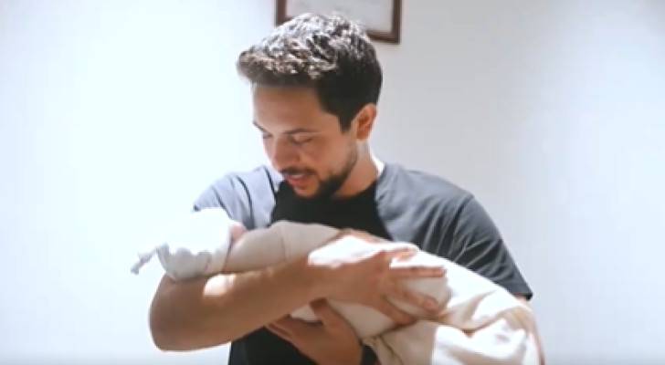 VIDEO: Crown Prince performs call to prayer for newborn Princess Iman