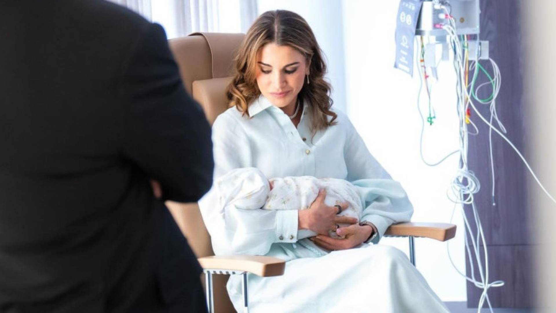 Image 1 from gallery