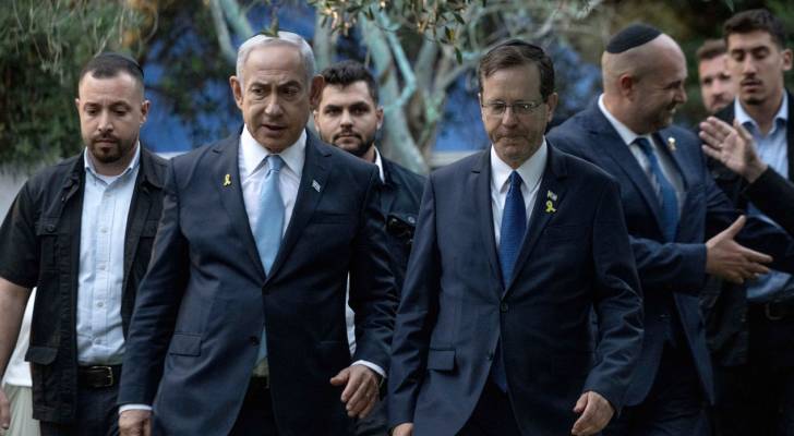 Netanyahu warns Israeli Occupation ministers of critical days ahead