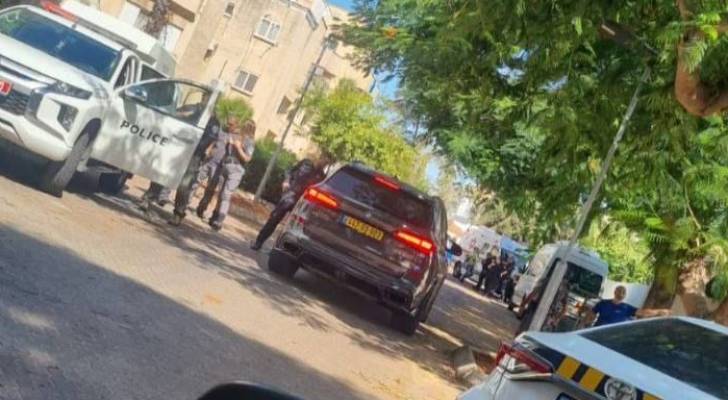 Several settlers injured in stabbing attack in Hadera in "Israeli" occupied territories