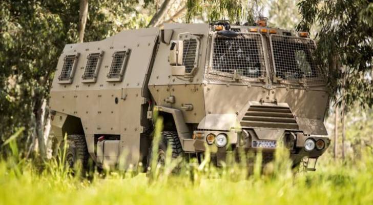 'Israeli' army deploys armored personnel carriers in West Bank