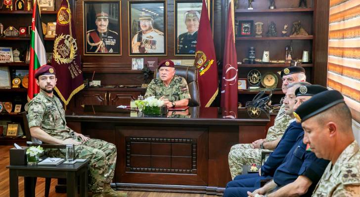 King visits Special Forces command