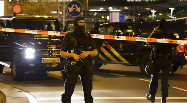 VIDEO: Tensions flare in Amsterdam, 10 injured after football match