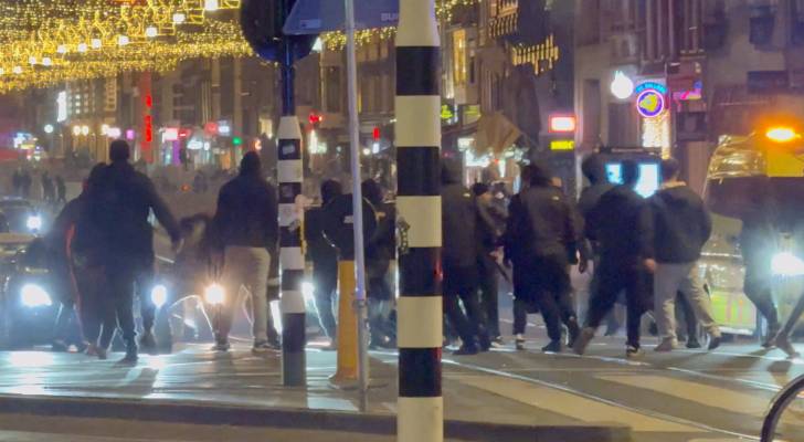 Videos show exactly what happened in Amsterdam Thursday night