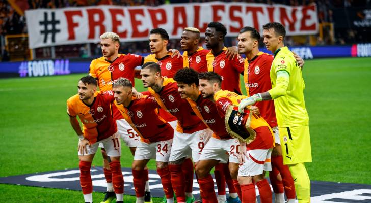 “Let Gaza babies live”: Galatasaray fans display powerful message for Palestine