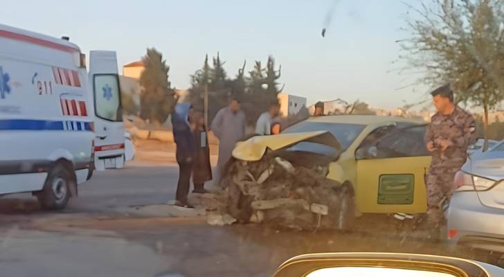 Minor traffic accident in Shafa Badran leaves three injured