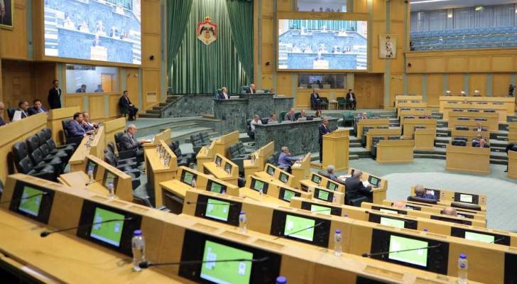 Safadi prohibits phone use in parliament