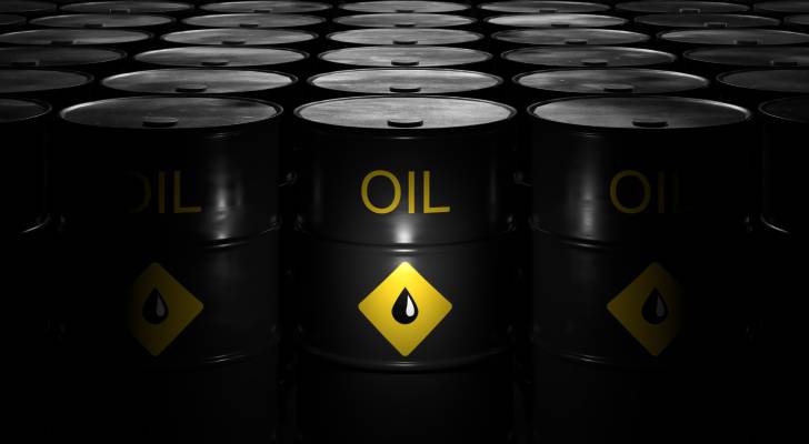 Oil prices surge past USD 80 amid sanctions speculation