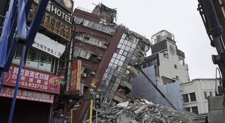 VIDEO: Taiwan earthquake injures 27