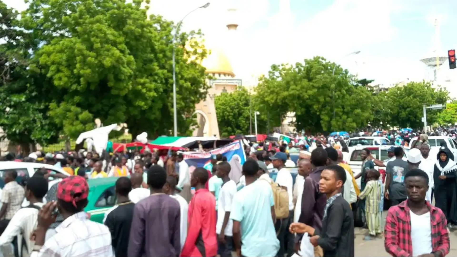 Image 1 from gallery