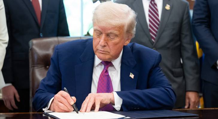 Trump says will sign order aimed at cutting US drug prices