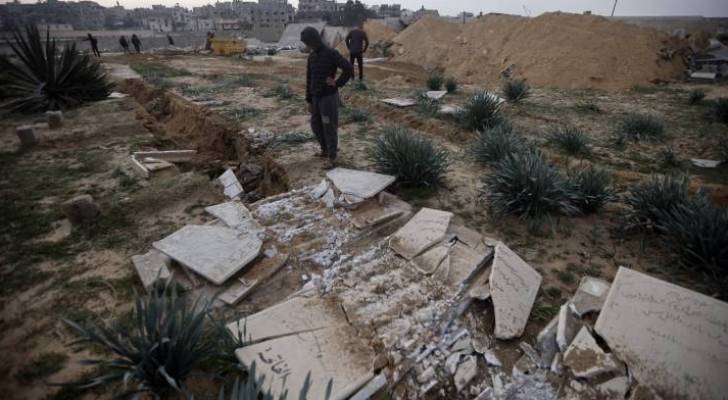 'Israel' conducts raid on cemetery, says Gaza's Awqaf Ministry