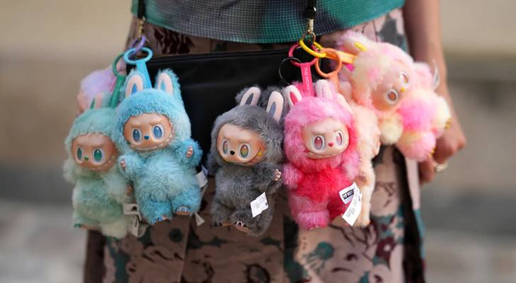 Masked thieves steal $7,000 worth of Labubu dolls in California
