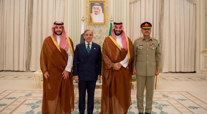 Saudi Arabia signs mutual defense pact with nuclear-armed Pakistan
