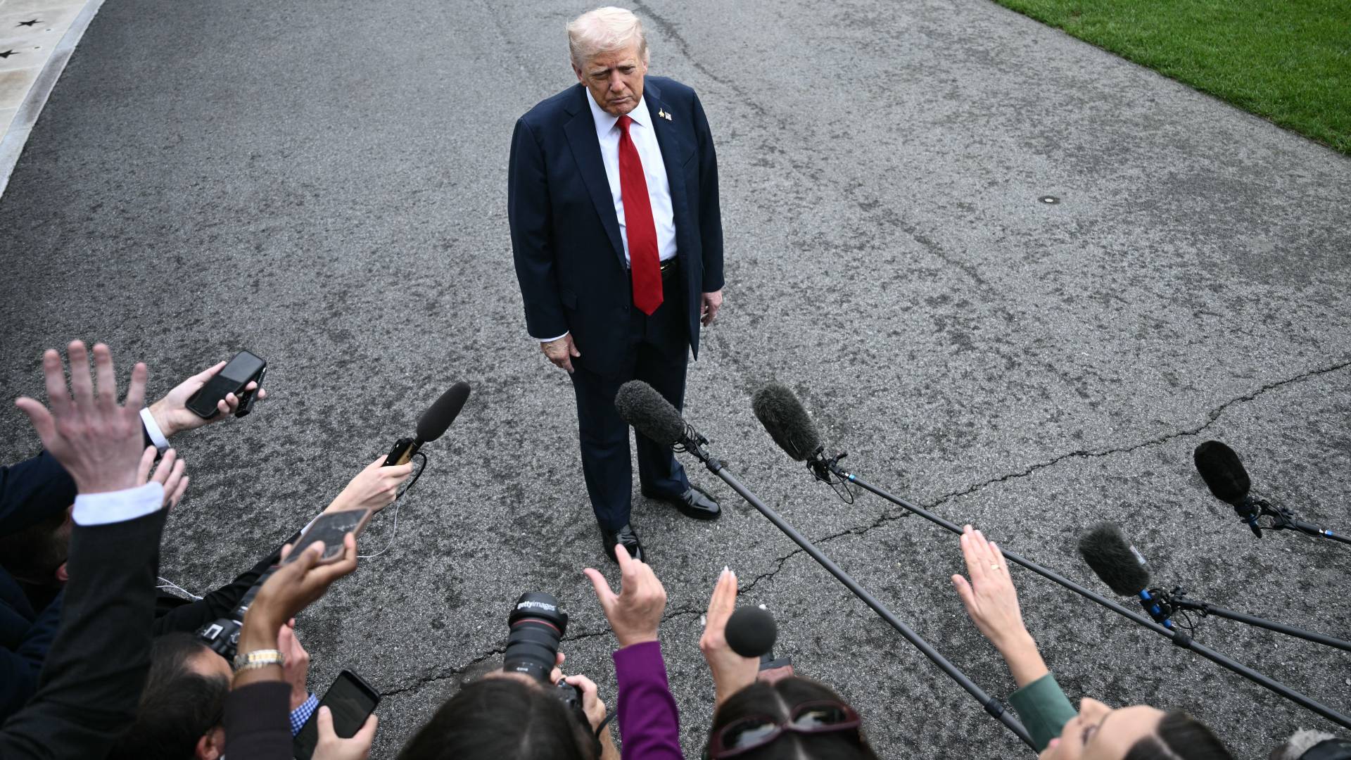 Image 1 from gallery