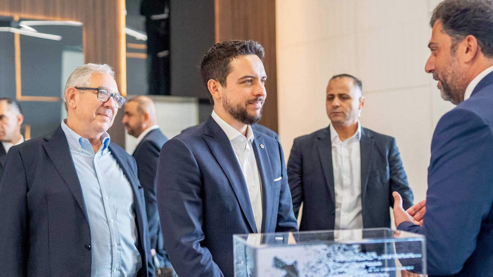 Image 2 from gallery