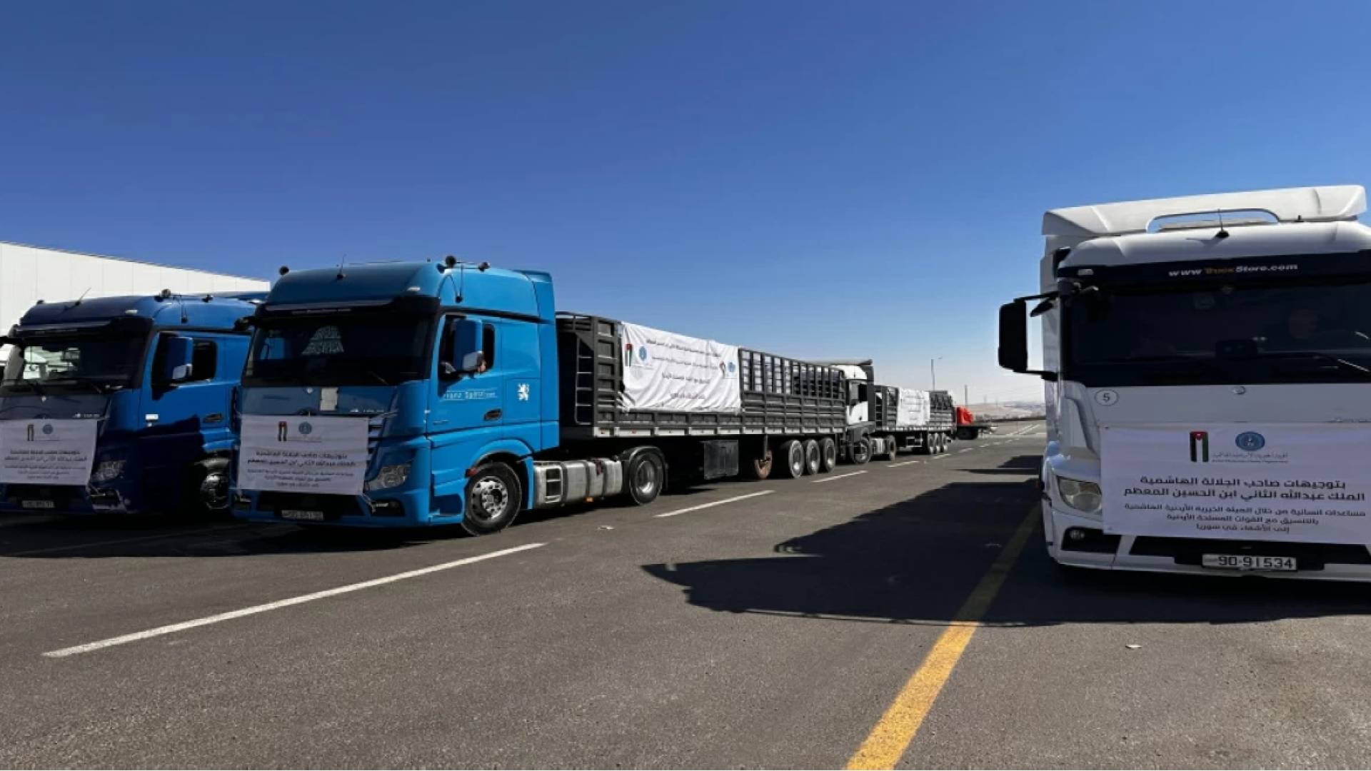 Jordan dispatches 16 new trucks of aid to Syria