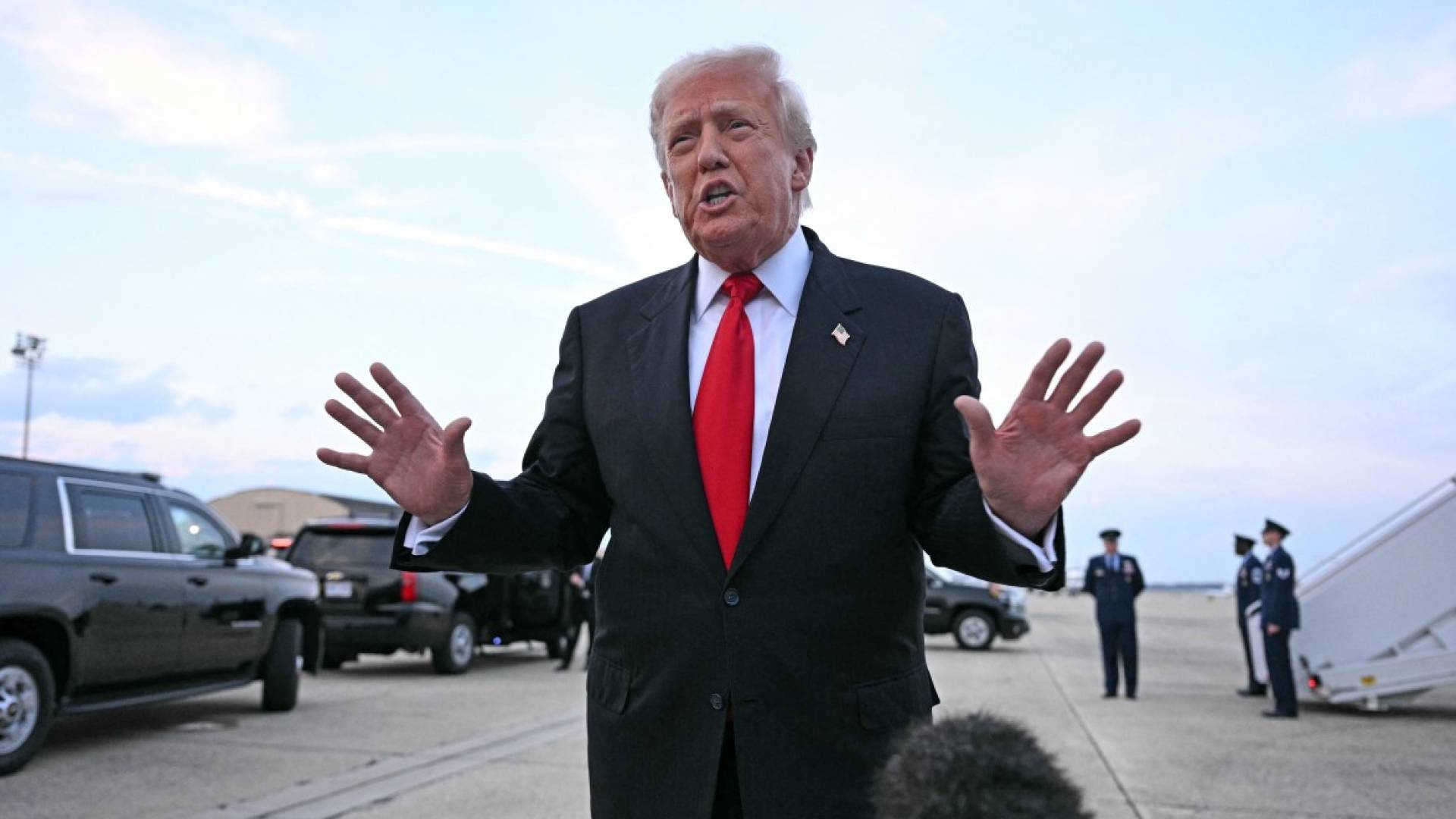 Image 1 from gallery