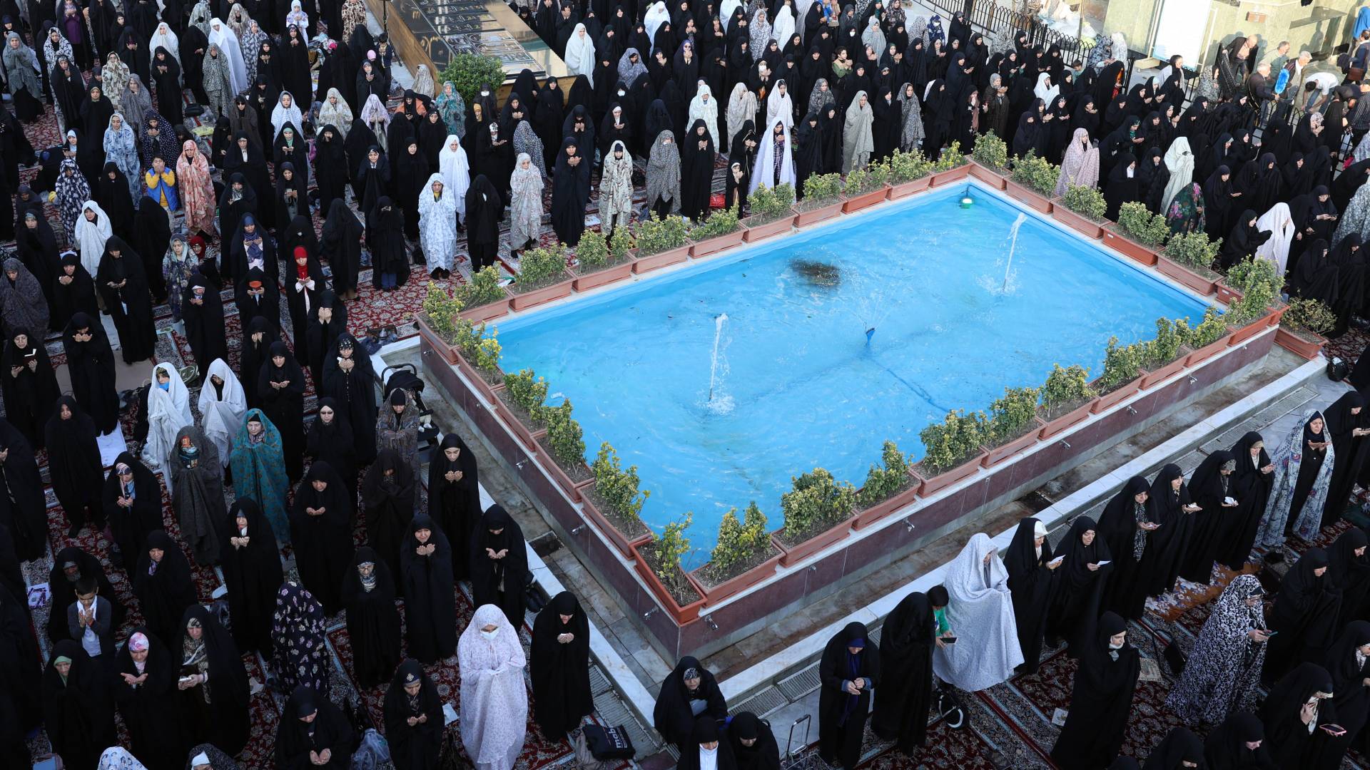 Image 1 from gallery