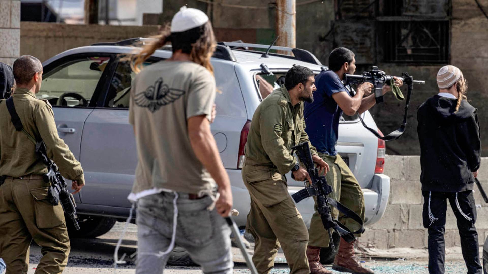 Image 1 from gallery