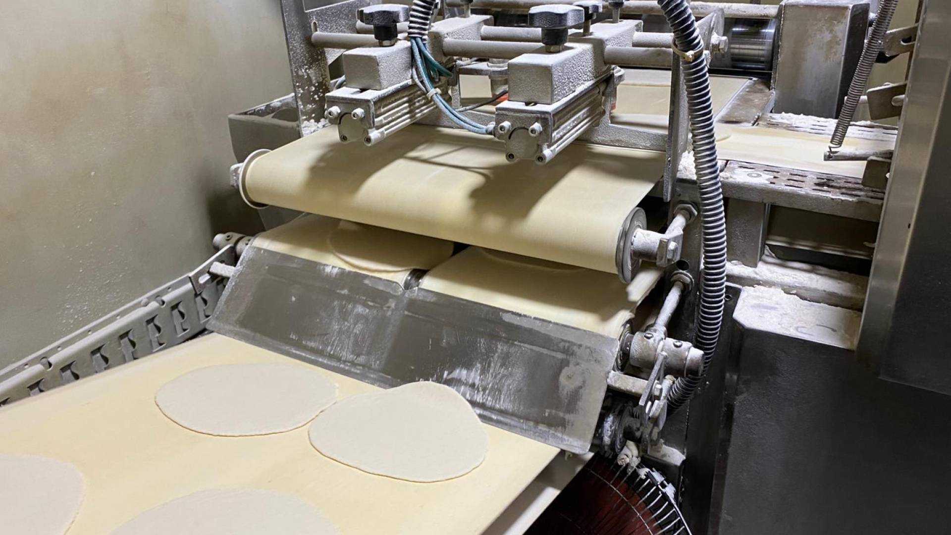 Image 3 from gallery