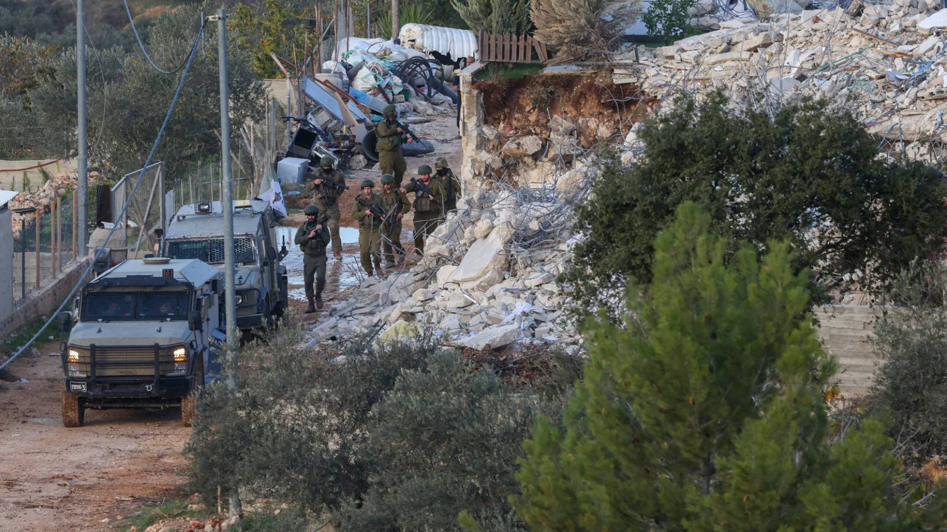 Image 1 from gallery