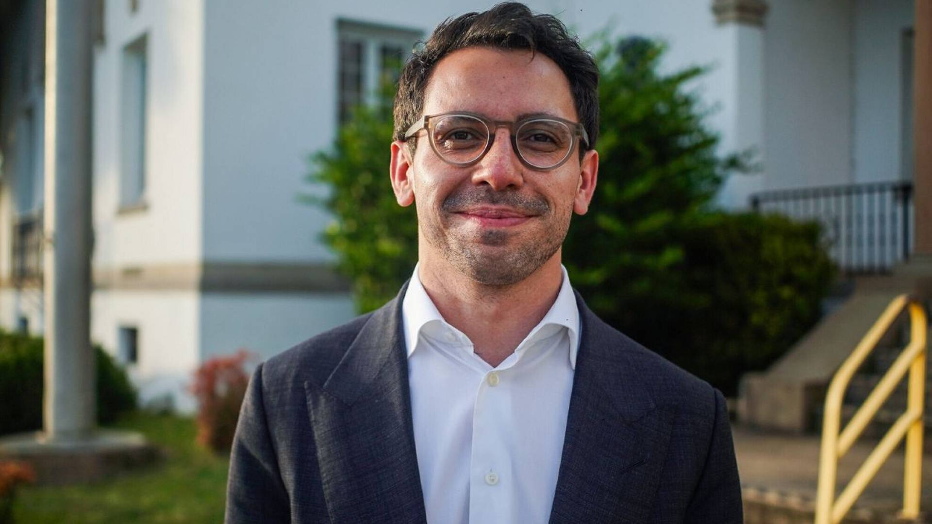 Image 1 from gallery