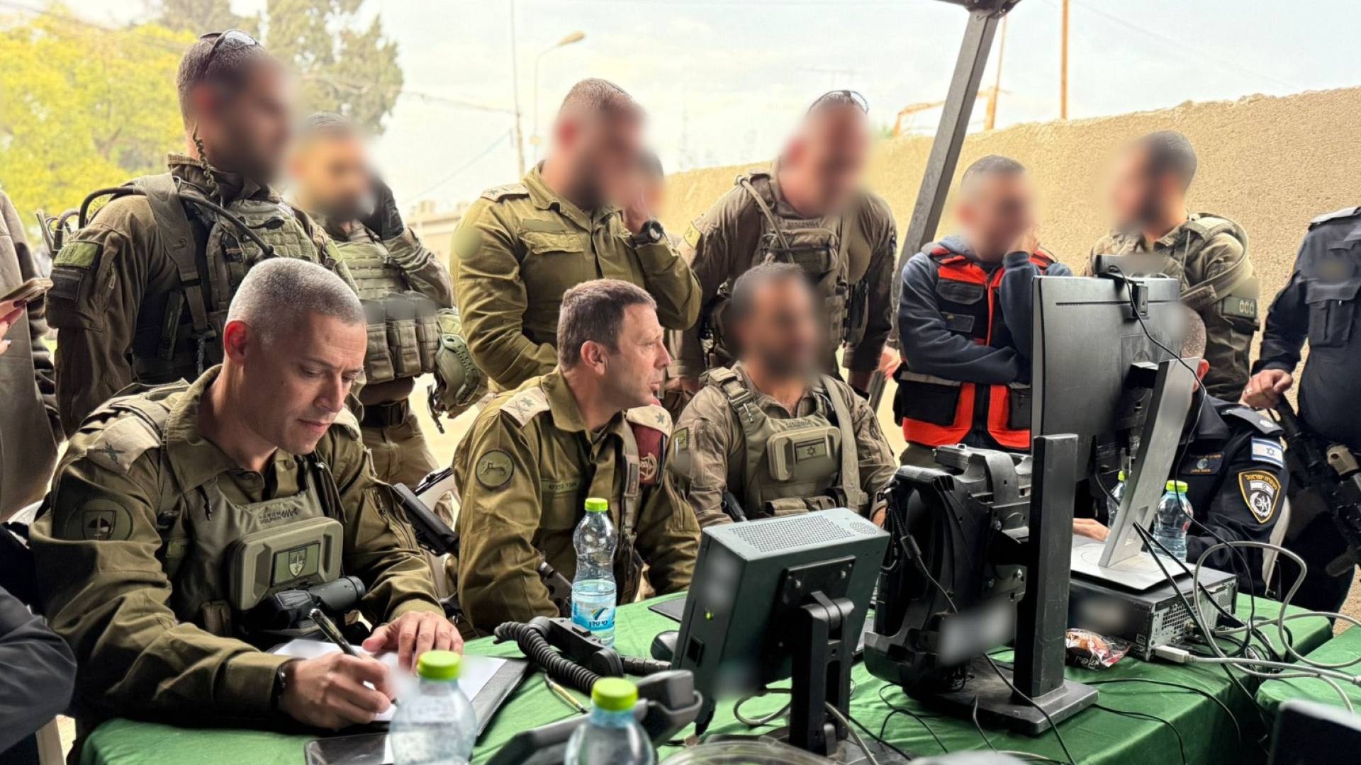 Image 4 from gallery