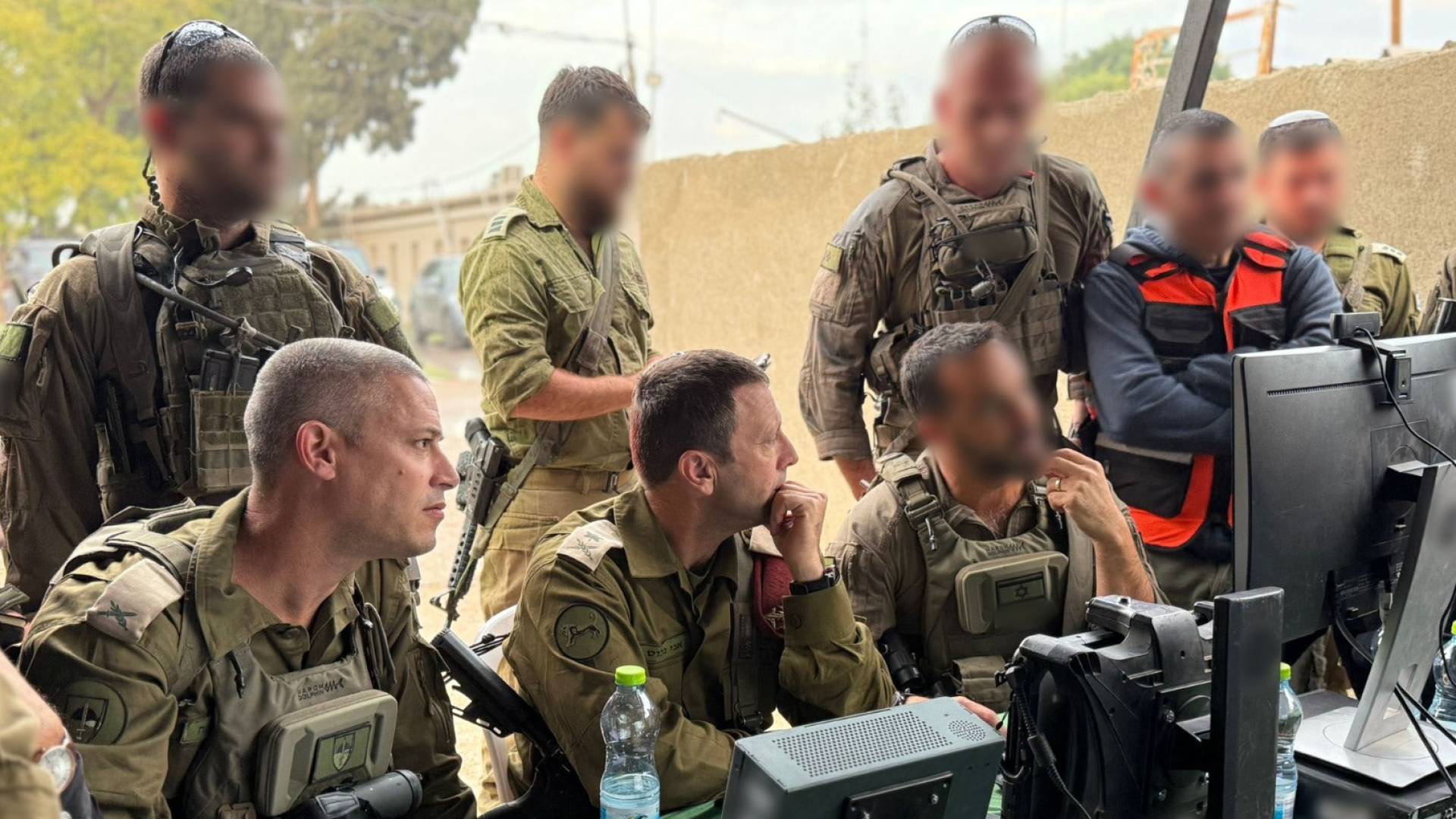 Image 3 from gallery