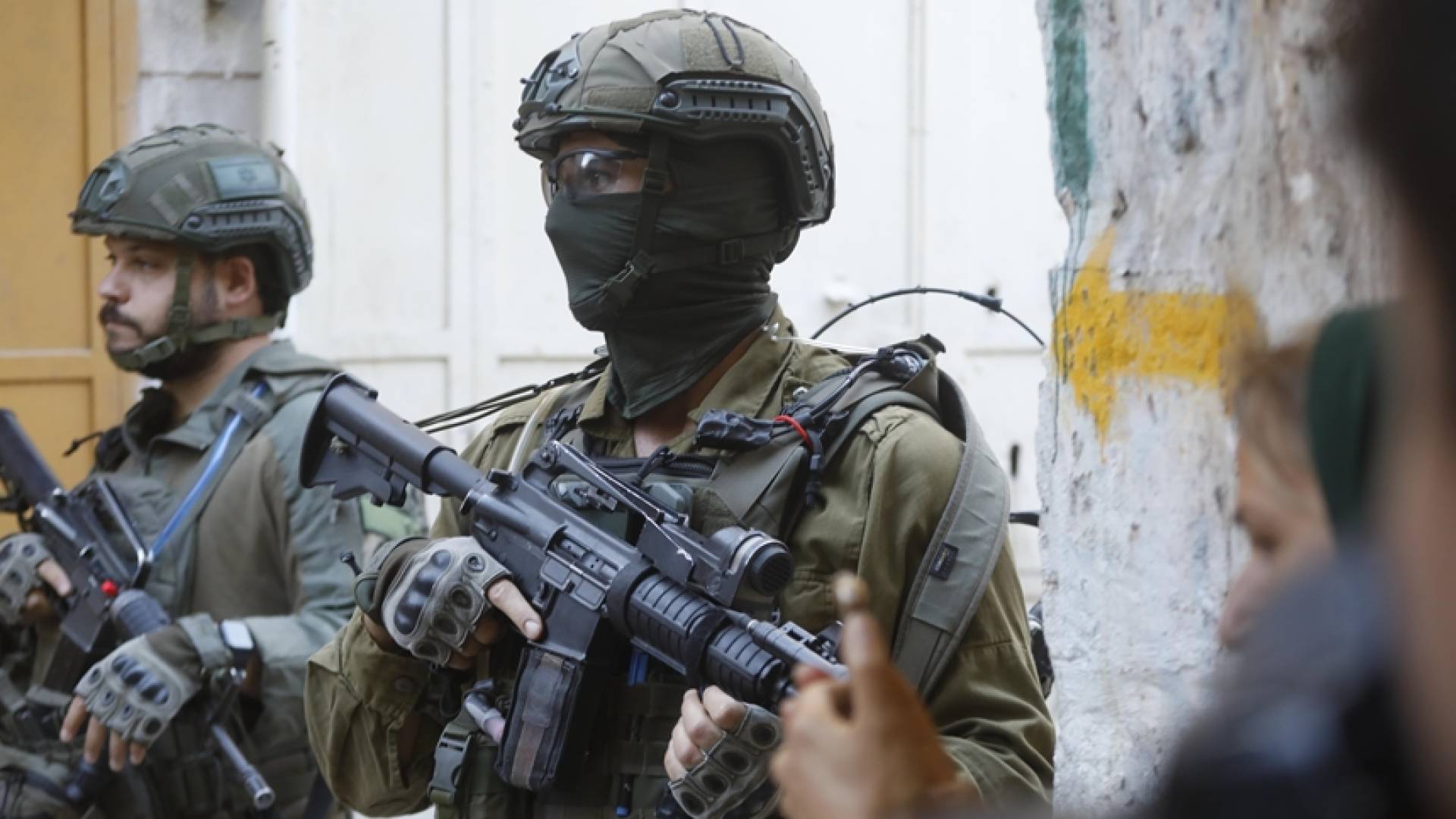 Image 1 from gallery