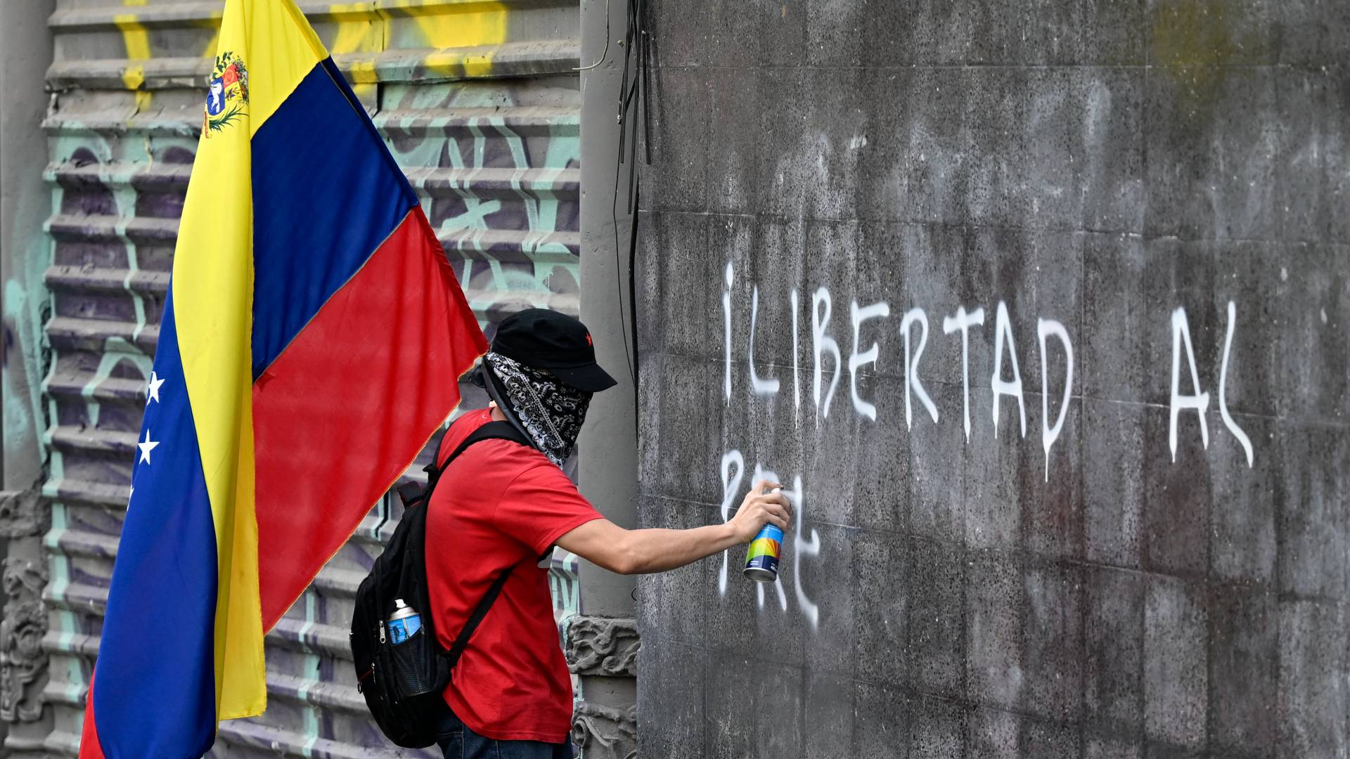 Image 1 from gallery