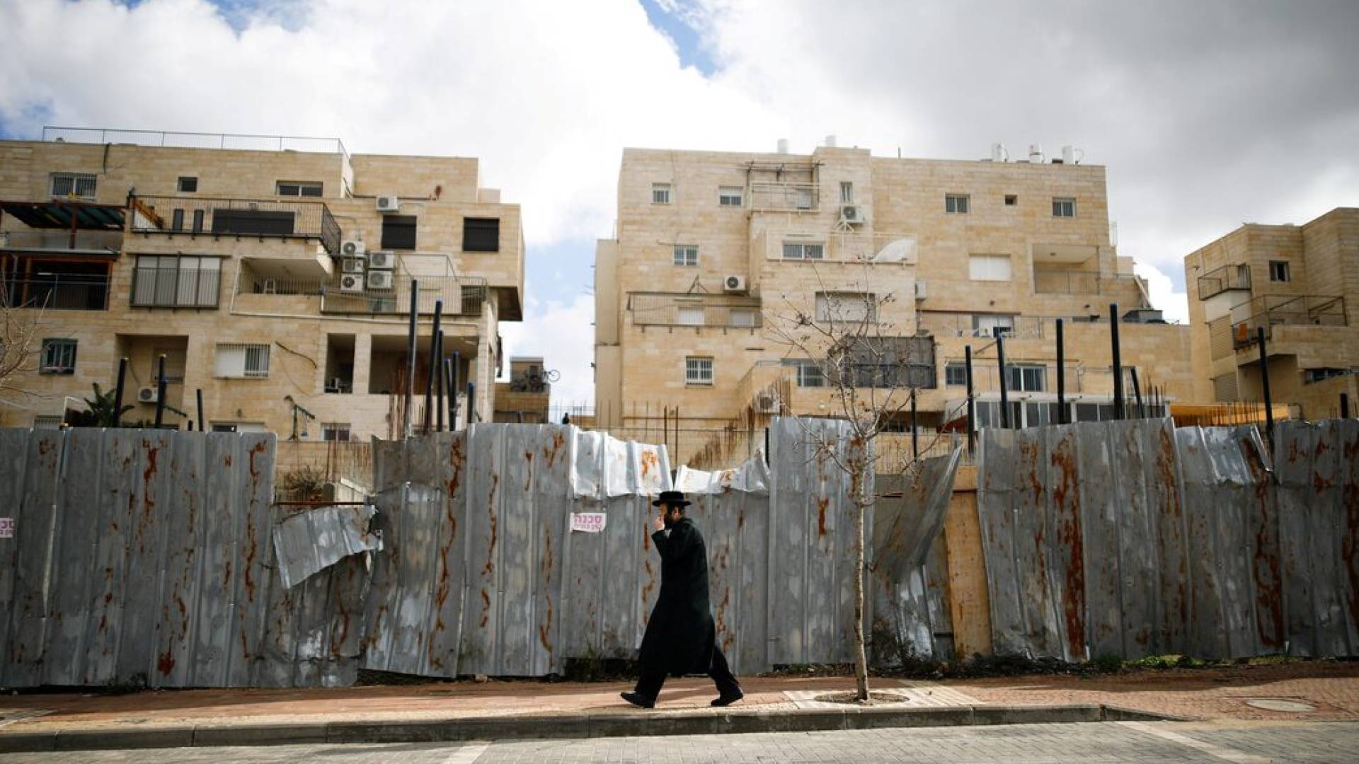 Image 1 from gallery