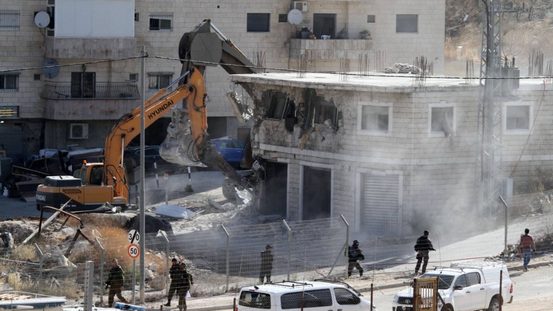 Image 1 from gallery