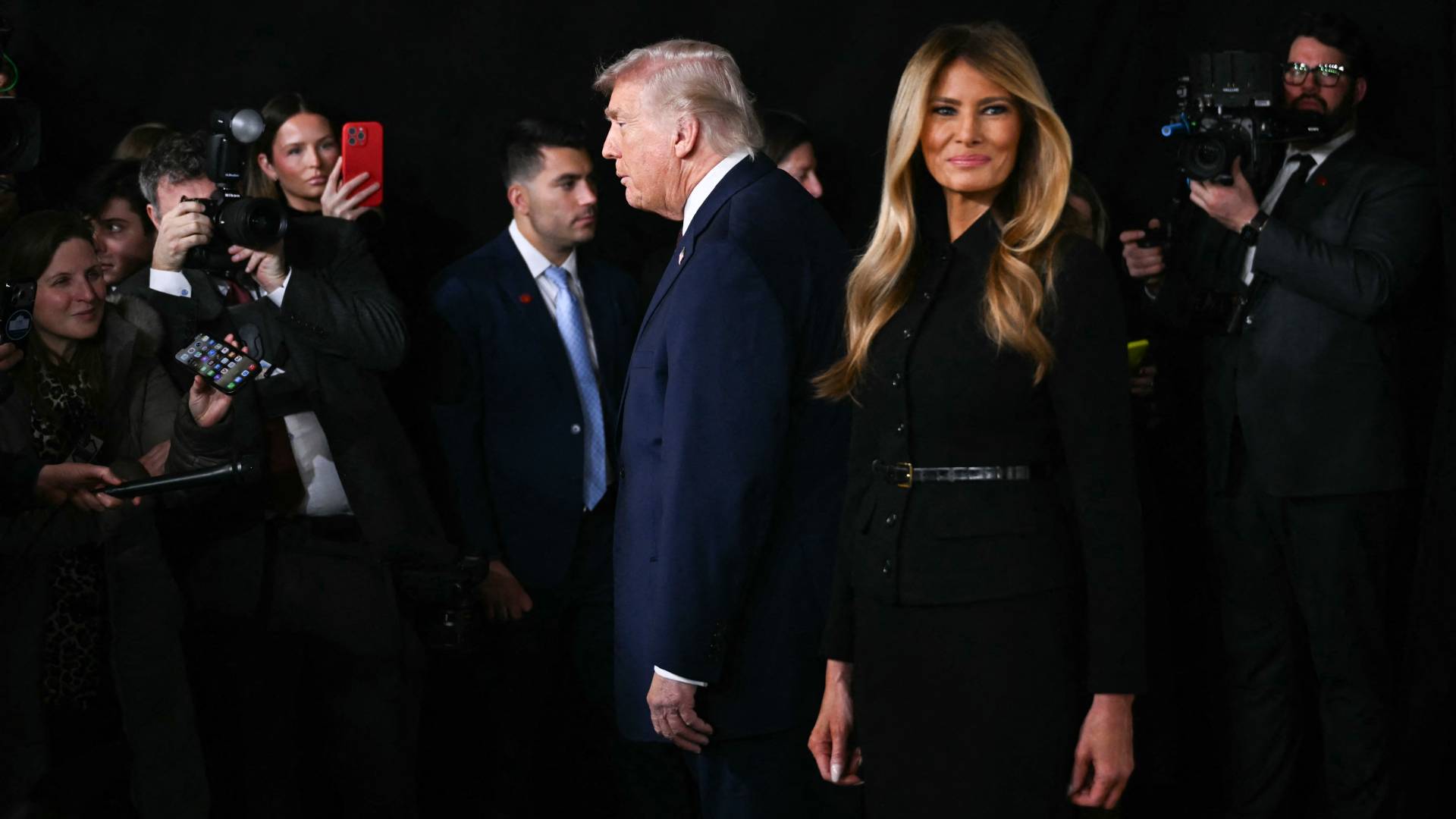 Image 1 from gallery