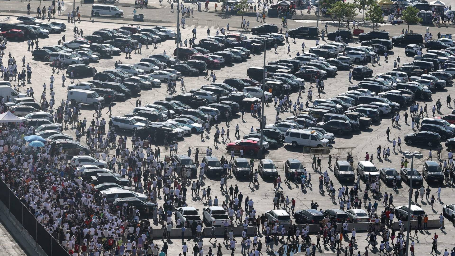 Image 1 from gallery