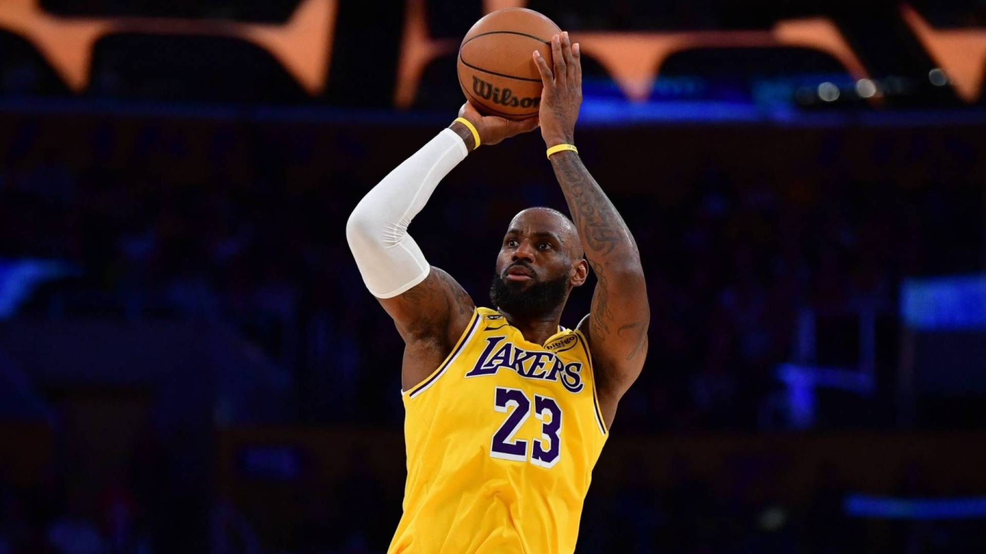 Image 1 from gallery