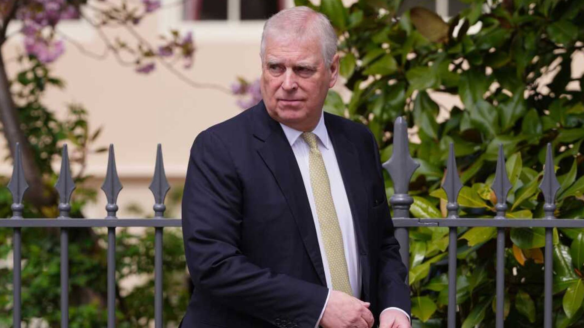 Image 1 from gallery