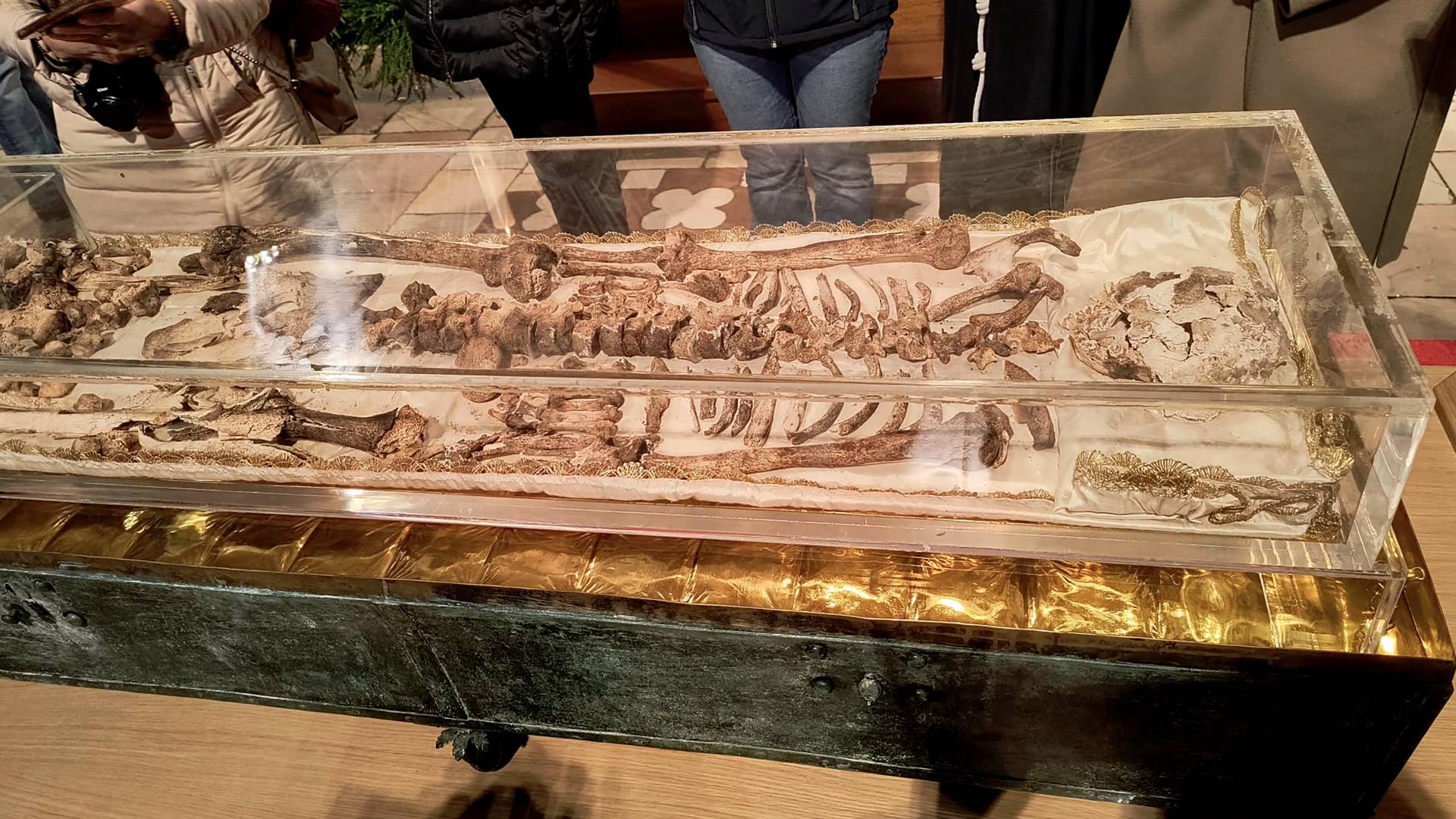 Image 1 from gallery