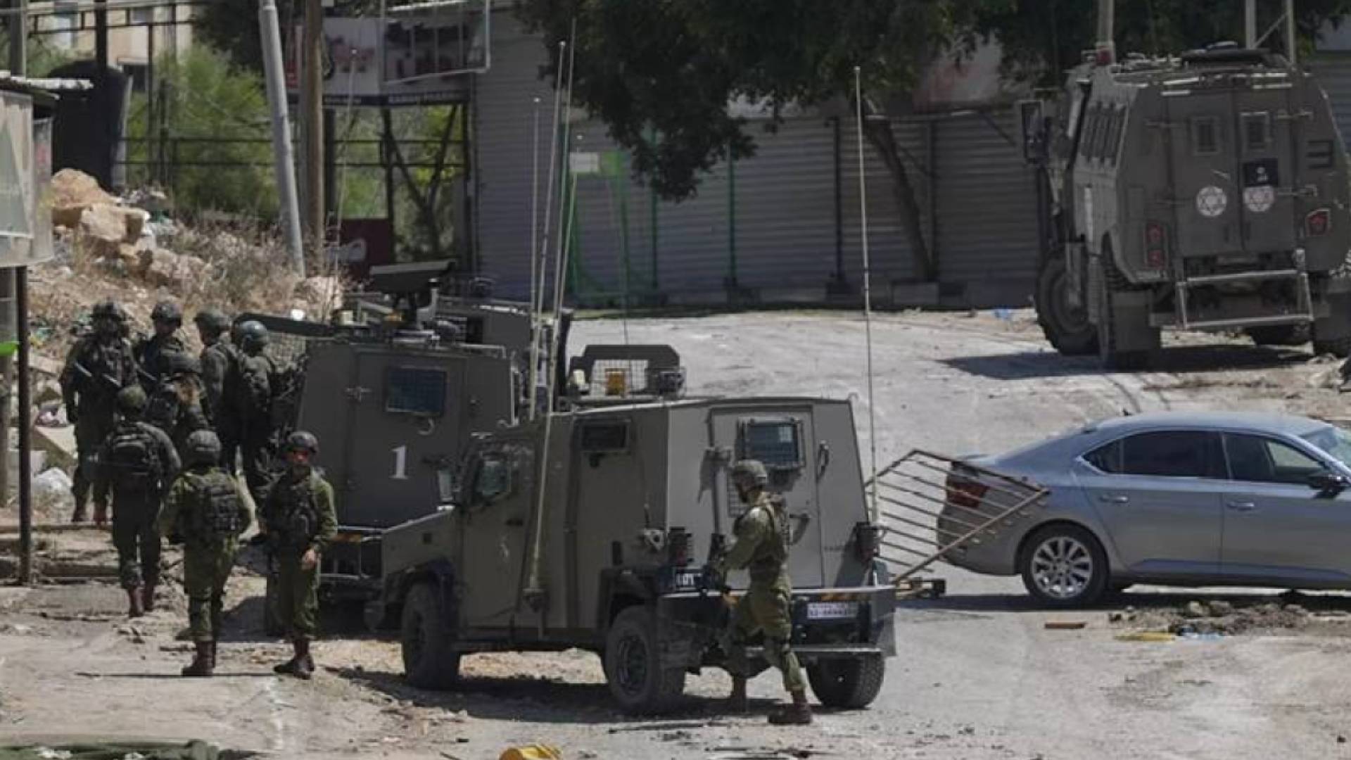 Image 1 from gallery