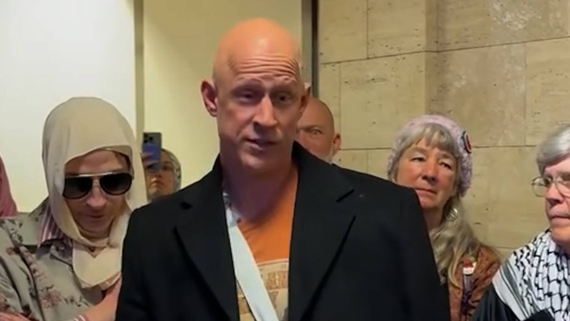 Image 1 from gallery