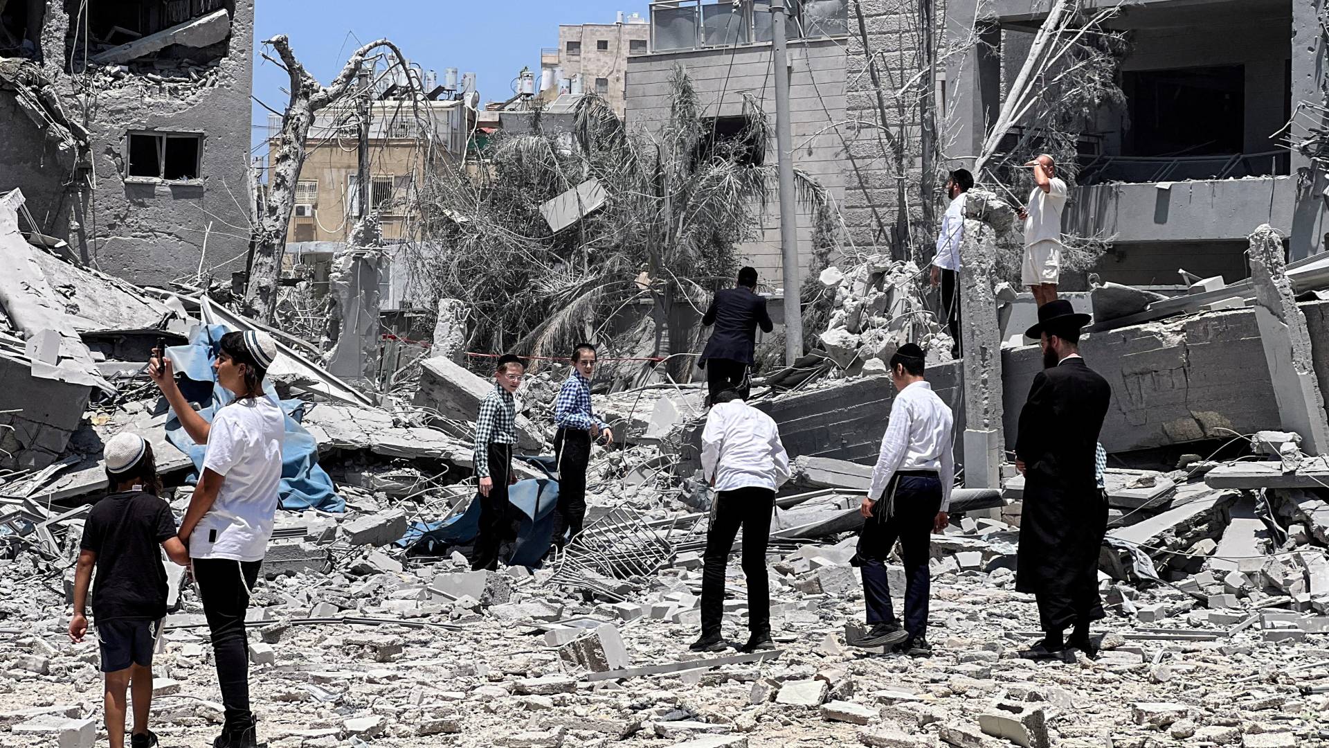 Image 1 from gallery