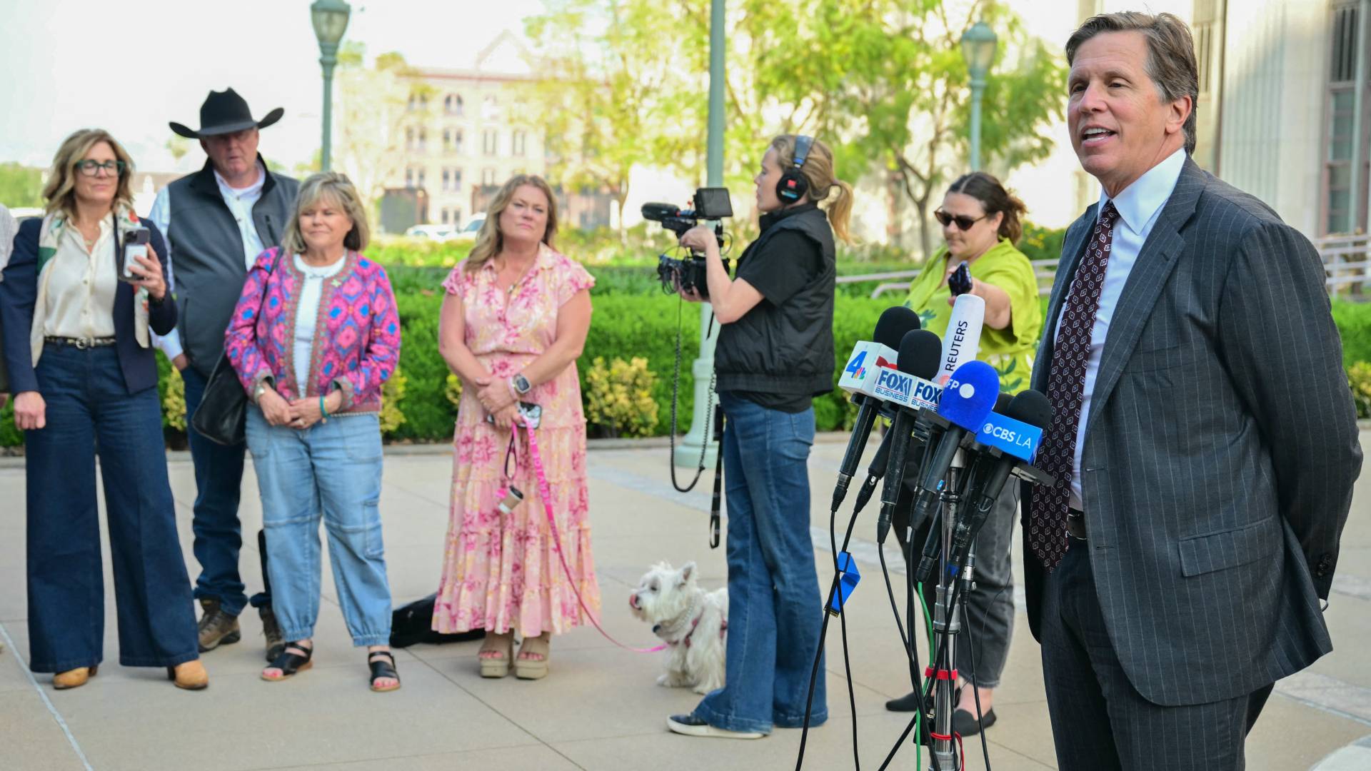 Image 1 from gallery