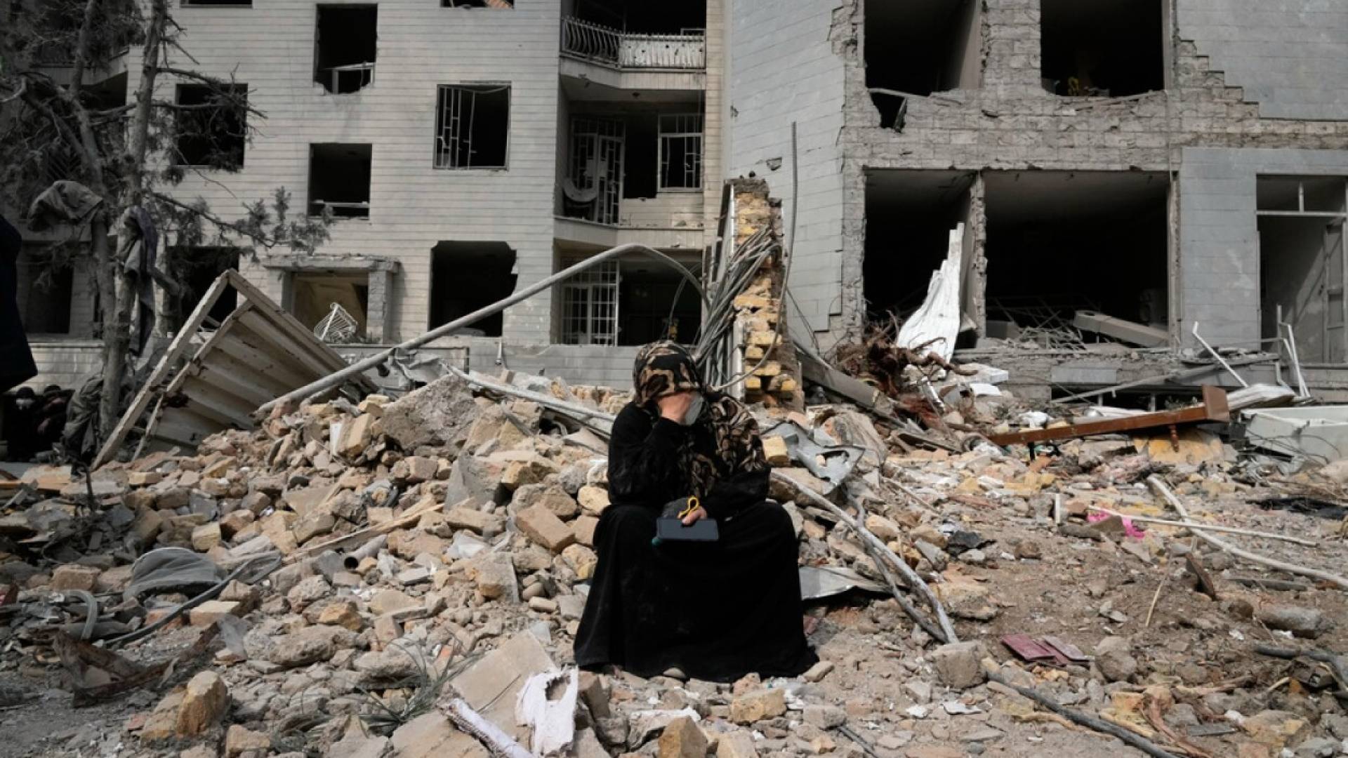 Image 1 from gallery